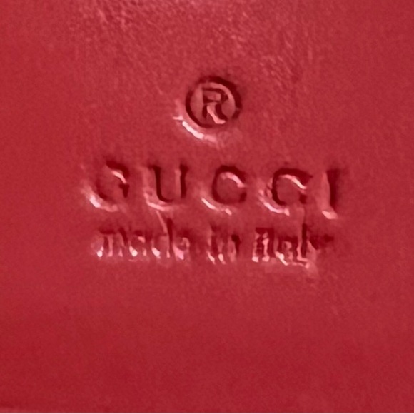 GUCCI AUTHENTIC GG SUPREME CHERRY COMPACT WALLET. EUC. - Picture 4 of 8